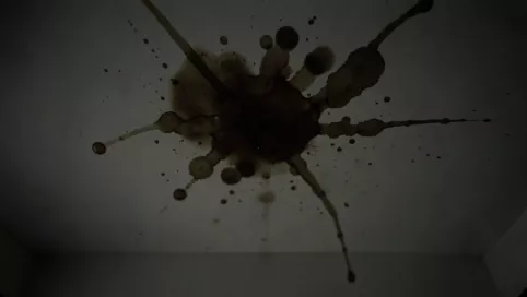 zalany sufit jak naprawić